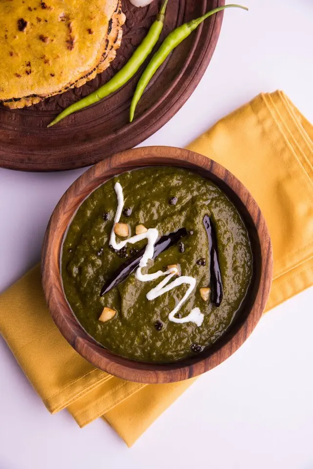 [freepicdownloader.com]-makki-di-roti-sarson-ka-saag-large (2).webp